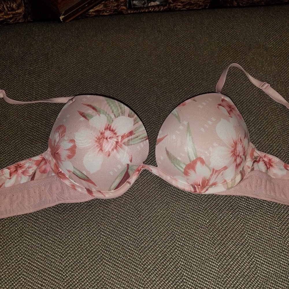 PINK bra!! size 32B